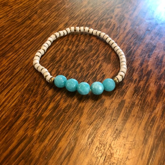 Blue and White Bracelet - Picture 2 of 4